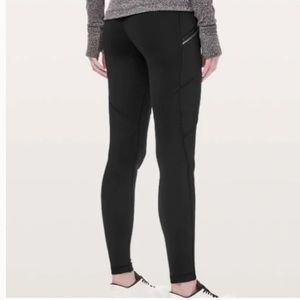 Lululemon Toasty Tech Tight II Black size 6